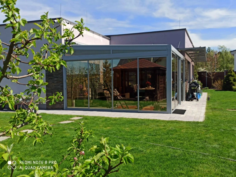 Pergola aluminiowa ROBUST + Przeszklenie STANDARD - Blansko