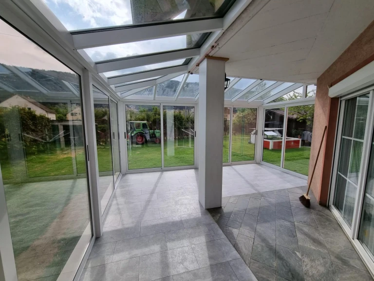 Pergola aluminiowa ROBUST + Przeszklenie SLIDE - Friesach