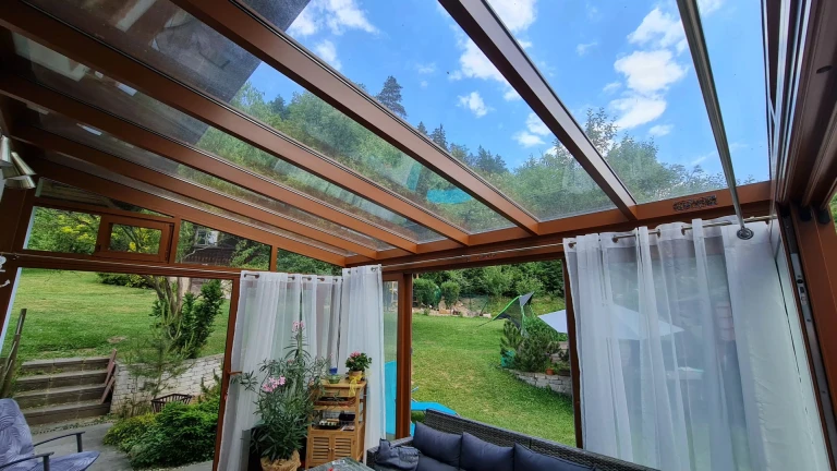 Pergola aluminiowa ROBUST + Przeszklenie - Lučatín